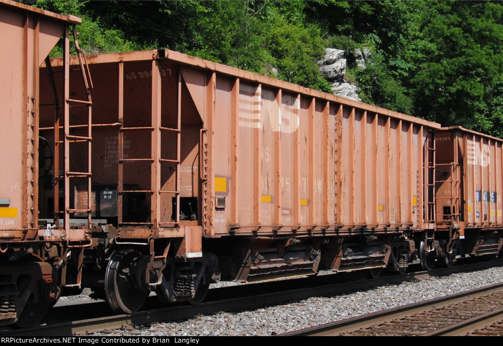 994537